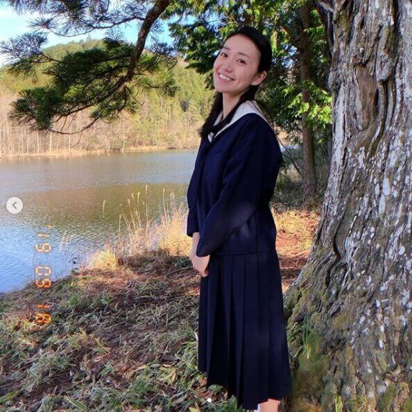 大島優子31歳のセーラー服姿